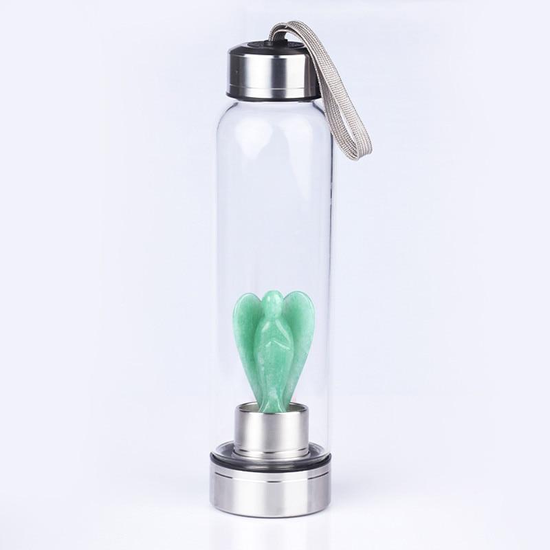 Bouteille d'eau avec pierre précieuse