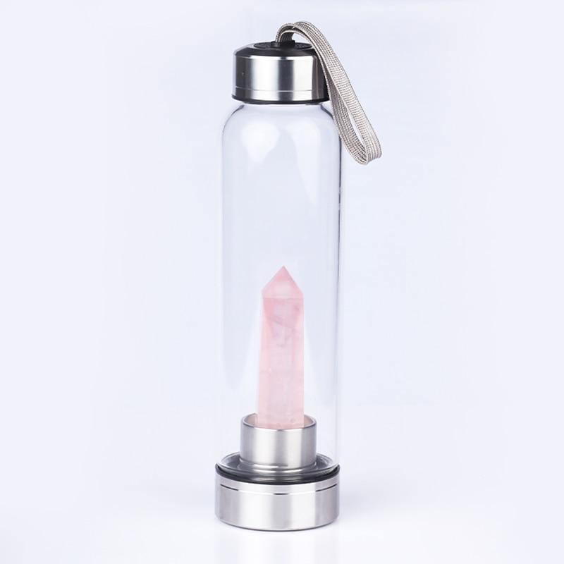 Bouteille d'eau avec pierre précieuse
