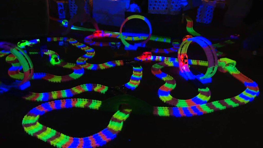 Circuit de voiture super lumineux