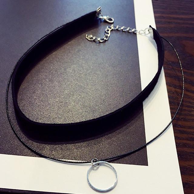 Collier en daim design pour femme