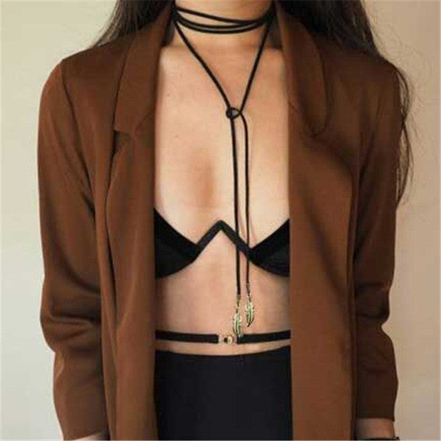 Collier en daim design pour femme