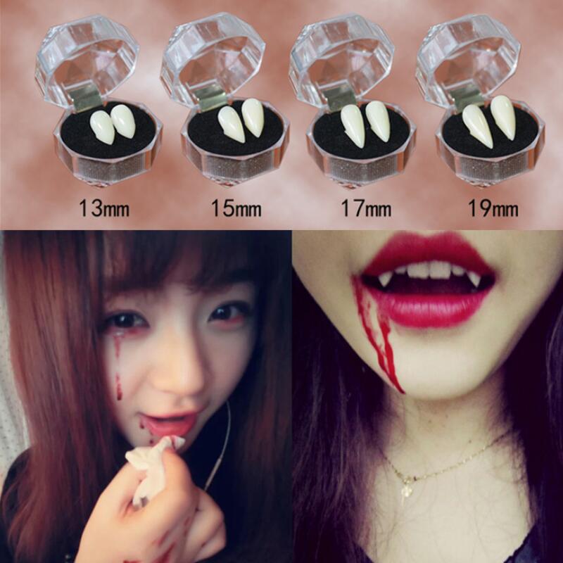 Deux dents de Vampires Pour Halloween