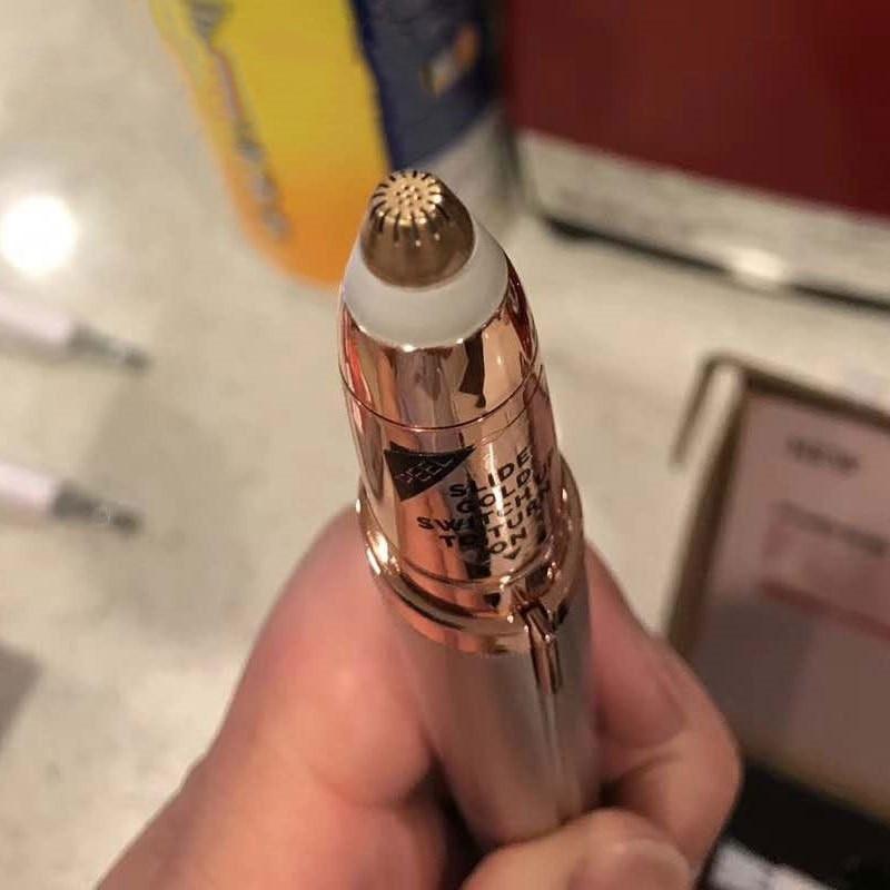 Épilateur électrique pour sourcils