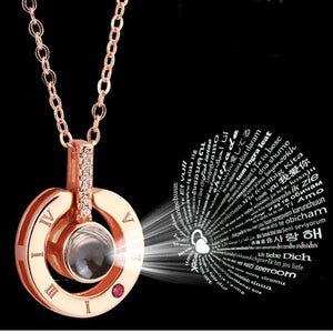 Collier avec pendentif projecteur « Amour »